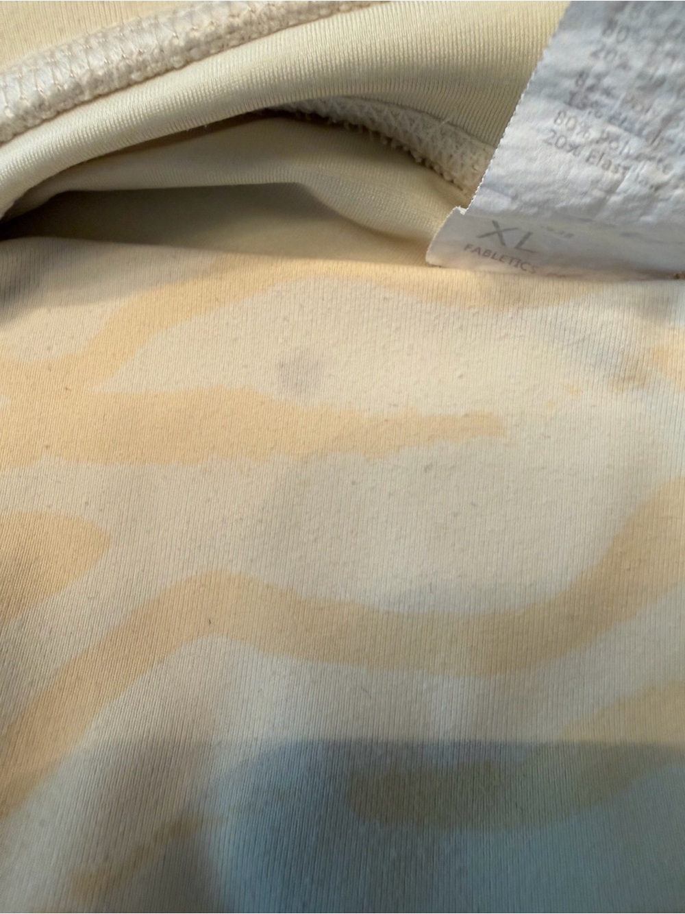 Fabletics PureLuxe Zebra Print Sports Bra & Biker Shorts Set XL Cream Yellow - Picture 8 of 8